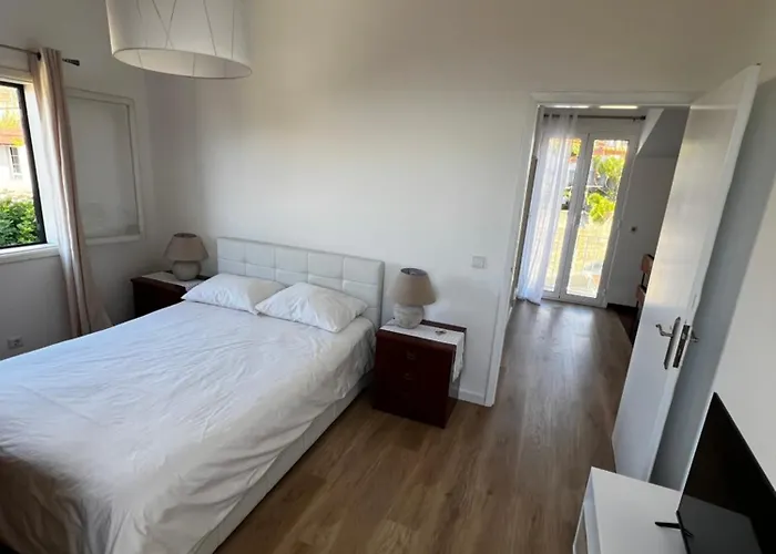 Away From Alloggio in famiglia