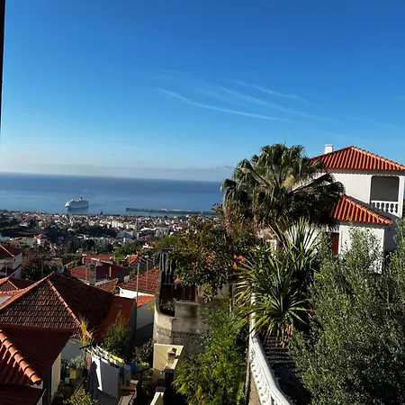 Séjour chez l'habitant Away From Funchal (Madeira)