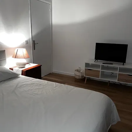 Séjour chez l'habitant Away From *